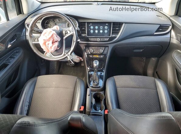 KL4CJ1SM6KB714667 2019 BUICK ENCORE Silver Widok deski rozdzielczej