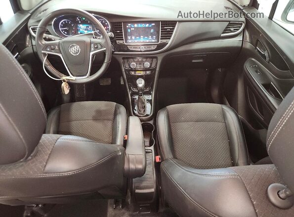 KL4CJ2SB8JB699141 2018 BUICK ENCORE White Вид панелі приладів