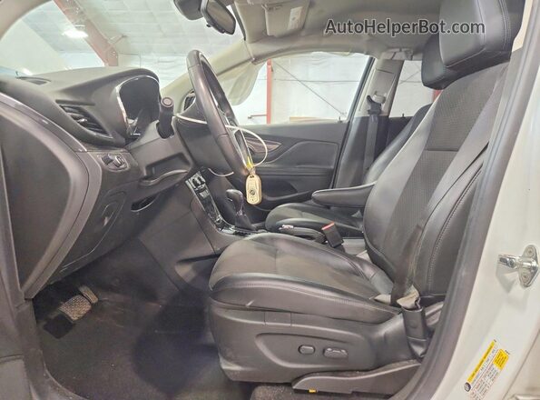 KL4CJ2SB8JB699141 2018 BUICK ENCORE White Вид салону спереду