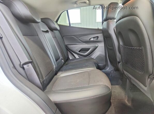 KL4CJASB2KB741668 2019 BUICK ENCORE White Widok wnętrza z tyłu