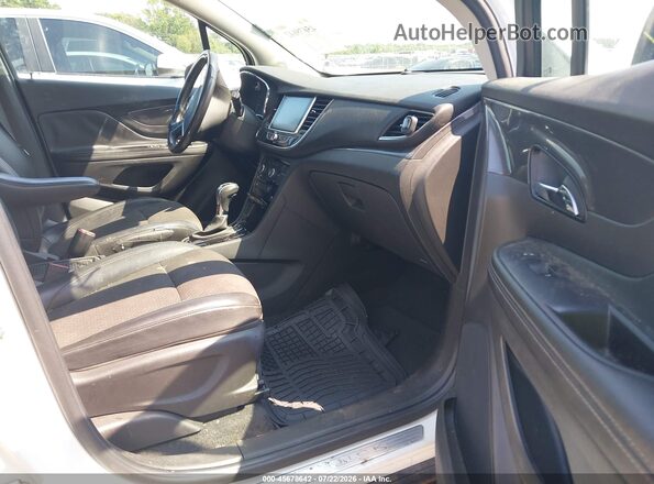 KL4CJASB3LB024410 2020 BUICK ENCORE Белый Вид салона спереди