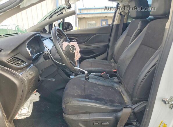 KL4CJASB5JB631700 2018 BUICK ENCORE White Вид салону спереду