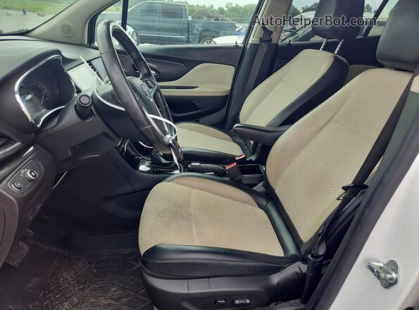 KL4CJASB5KB804309 2019 BUICK ENCORE Белый Вид салона спереди