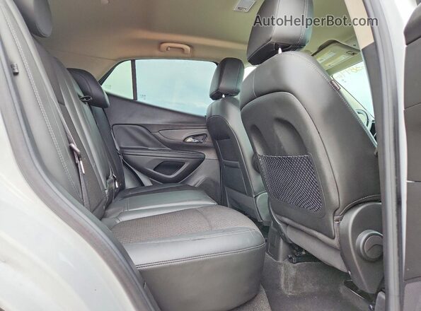 KL4CJASB5MB355247 2021 BUICK ENCORE White Вид задніх сидінь