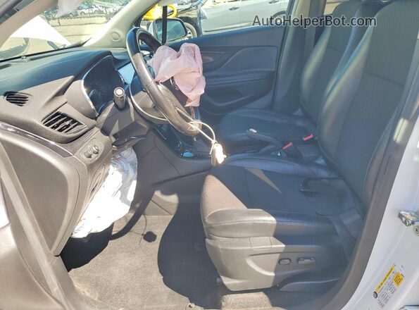 KL4CJASB7JB599011 2018 BUICK ENCORE White წინა სალონის ხედი
