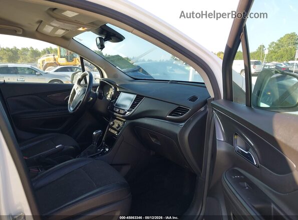 KL4CJASB7LB035300 2020 BUICK ENCORE Белый Вид салона спереди