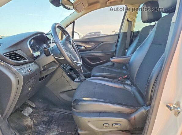 KL4CJASB8LB051991 2020 BUICK ENCORE White Вид салону спереду