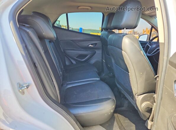 KL4CJASB8LB051991 2020 BUICK ENCORE White Вид задньої частини салону