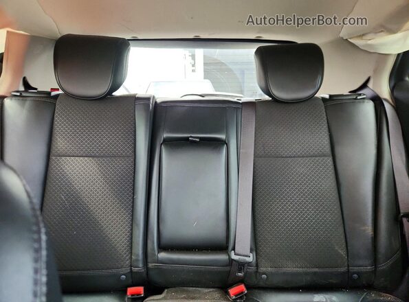 KL4CJASBXJB519829 2018 BUICK ENCORE Silver Rear seats view