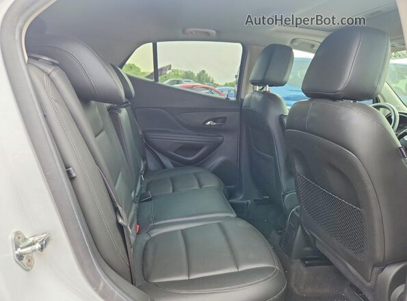 KL4CJCSB0HB206438 2017 BUICK ENCORE White Вид задніх сидінь