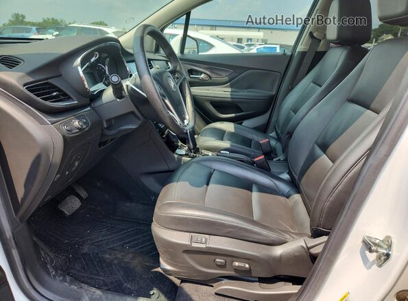 KL4CJCSB0HB206438 2017 BUICK ENCORE White Вид салону спереду