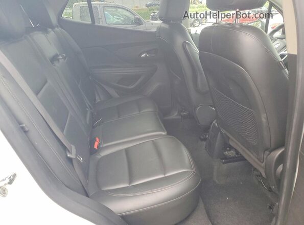KL4CJCSB2HB007634 2017 BUICK ENCORE White Вид задньої частини салону