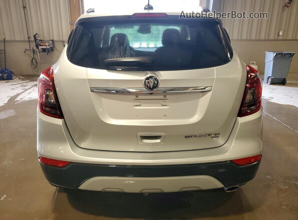 KL4CJESM6NB500435 2022 BUICK ENCORE Серебряный Вид сзади