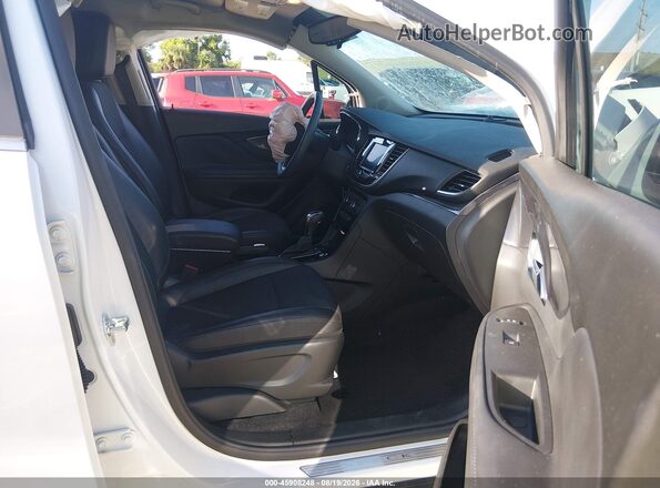 KL4CJESM6NB527361 2022 BUICK ENCORE White Front interior view