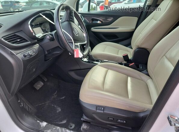 KL4CJGSB3HB021498 2017 BUICK ENCORE White Front interior view