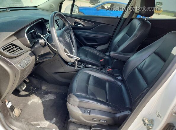 KL4CJGSB7HB157164 2017 BUICK ENCORE Белый Вид салона спереди