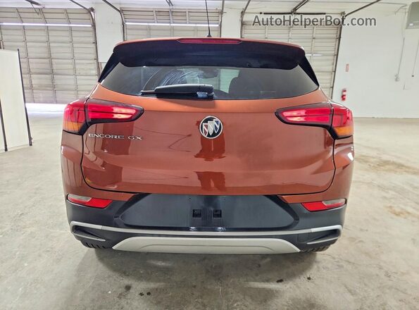KL4MMBS21MB126825 2021 BUICK ENCORE Orange Widok z tyłu