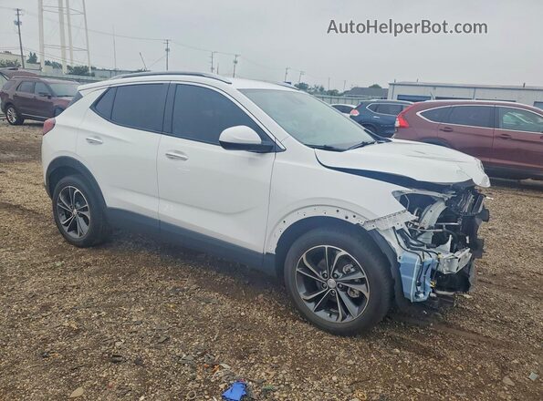 KL4MMDS20NB104795 2022 BUICK ENCORE Белый Передняя правая четверть