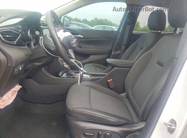 KL4MMDS20NB104795 2022 BUICK ENCORE Белый Вид салона спереди