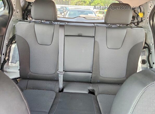 KL4MMDSL2MB125896 2021 BUICK ENCORE White Widok tylnych siedzeń