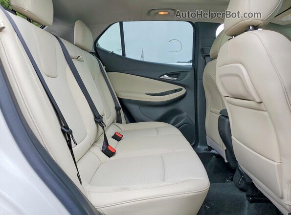 KL4MMESL3PB104498 2023 BUICK ENCORE White Вид задньої частини салону