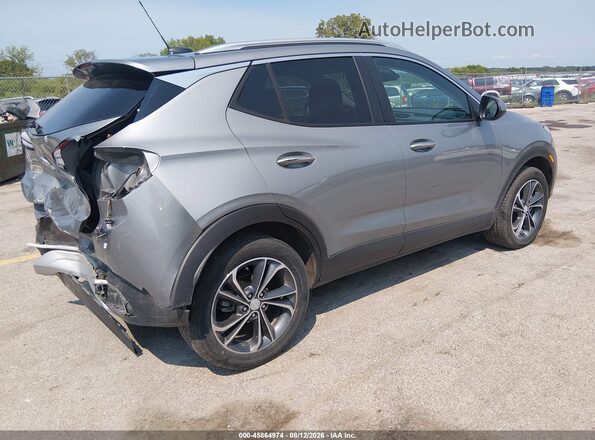 KL4MMESL4PB010114 2023 BUICK ENCORE Серебряный Задняя правая четверть