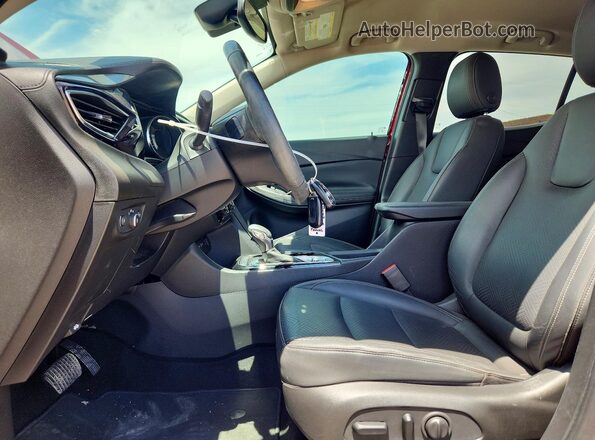 KL4MMFSL2LB125178 2020 BUICK ENCORE Red Front interior view
