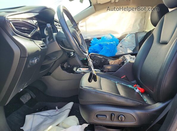 KL4MMFSLXNB009911 2022 BUICK ENCORE Серый Вид салона спереди