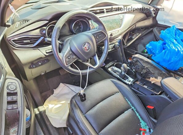 KL4MMFSLXNB009911 2022 BUICK ENCORE Серый Вид панели приборов
