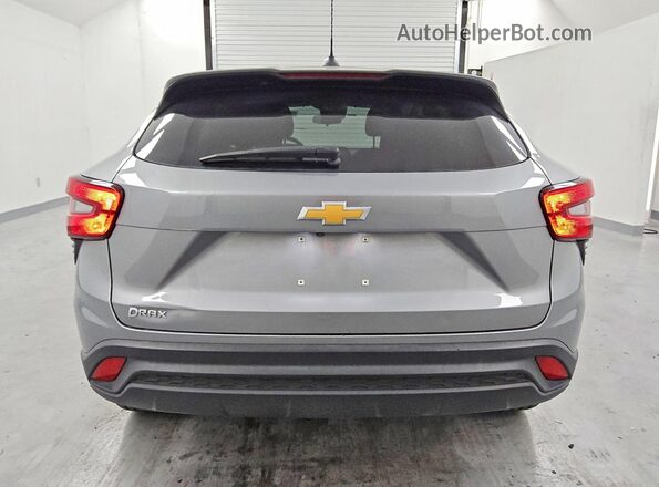 KL77LFE21RC086477 2024 CHEVROLET TRAX Gray უკანა ხედი