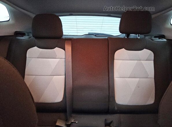 KL77LFE21RC086477 2024 CHEVROLET TRAX Gray უკანა სავარძლების ხედი