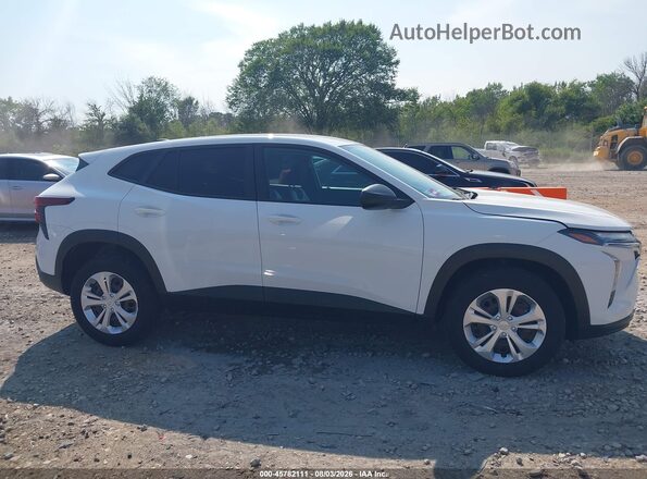 KL77LFE22RC058610 2024 CHEVROLET TRAX Белый Вид задней части салона