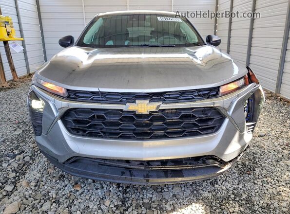 KL77LFE22RC161347 2024 CHEVROLET TRAX Gray Front view