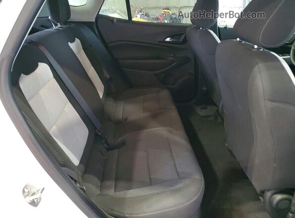 KL77LFE22RC212829 2024 CHEVROLET TRAX White უკანა სავარძლების ხედი