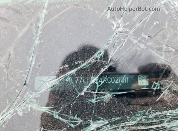 KL77LFE24RC021011 2024 CHEVROLET TRAX Green Вид підкапотного простору