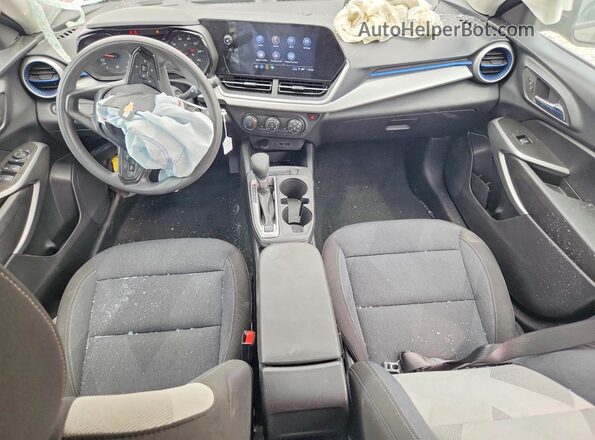 KL77LFE24RC021011 2024 CHEVROLET TRAX Green Вид панелі приладів