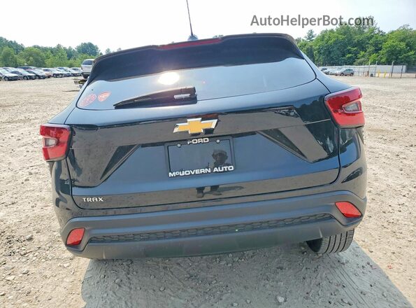 KL77LFE24RC107886 2024 CHEVROLET TRAX Black Widok z tyłu