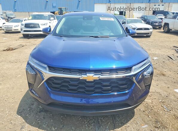 KL77LFE27RC097774 2024 CHEVROLET TRAX Blue Front view