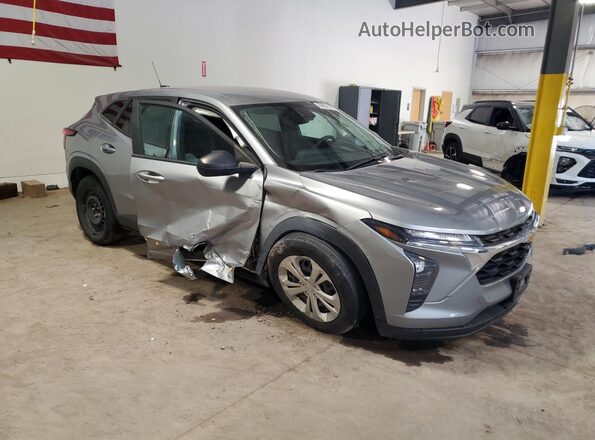 KL77LFE28RC088016 2024 CHEVROLET TRAX Серый 