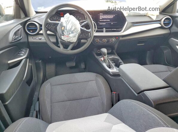 KL77LFE29RC065828 2024 CHEVROLET TRAX Blue Առջևի վահանակի տեսք