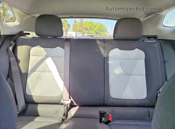 KL77LFEP0TC092015 2026 CHEVROLET TRAX Серый Вид задних сидений
