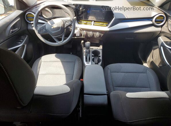 KL77LFEP1TC117441 2026 CHEVROLET TRAX Green Առջևի վահանակի տեսք