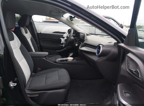 KL77LFEP2TC032169 2026 CHEVROLET TRAX Black Front interior view