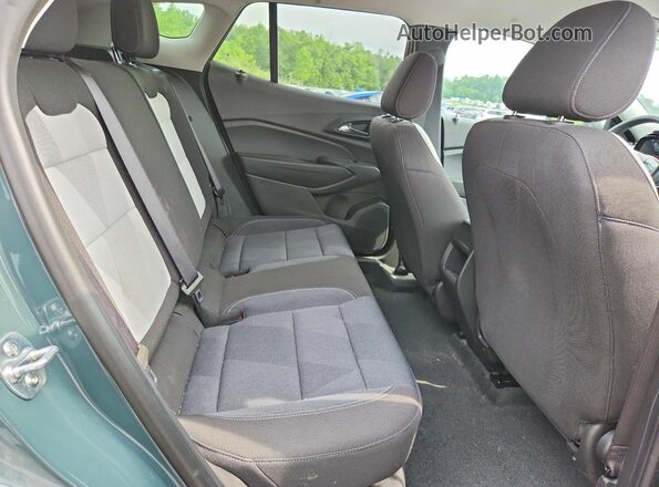 KL77LFEP4SC168544 2025 CHEVROLET TRAX Gray Vista interior trasera