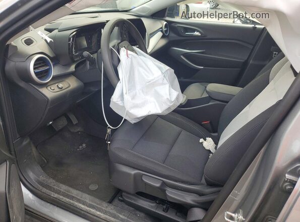 KL77LFEP4TC093054 2026 CHEVROLET TRAX Blue Widok wnętrza z przodu