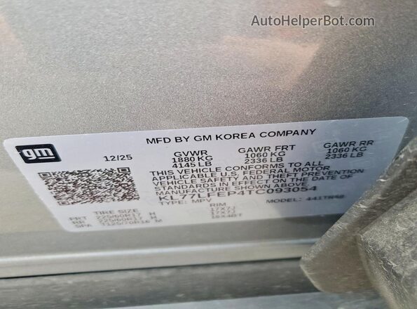 KL77LFEP4TC093054 2026 CHEVROLET TRAX Blue Widok naklejki z numerem VIN