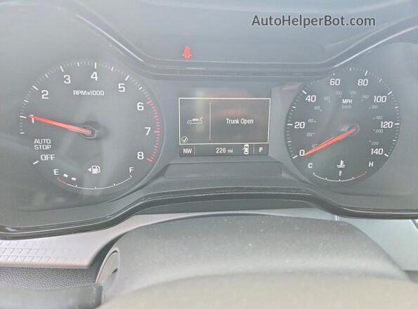 KL77LFEP5TC127096 2026 CHEVROLET TRAX Silver Вид щитка приладів