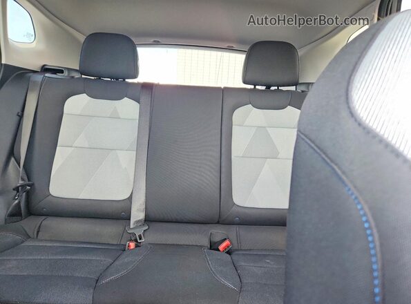 KL77LFEP5TC127096 2026 CHEVROLET TRAX Silver Вид задніх сидінь