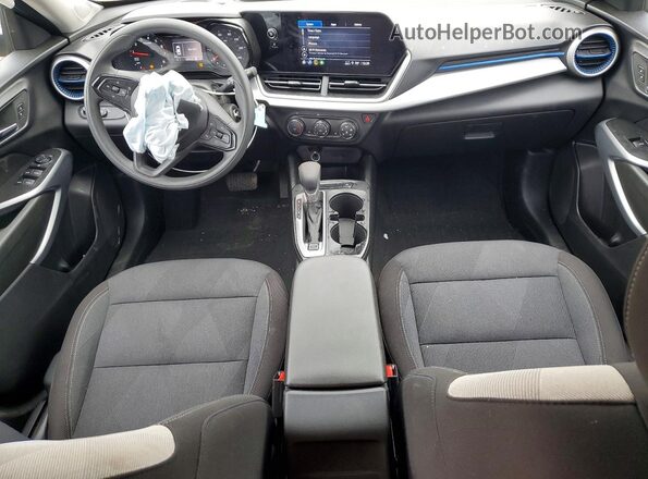 KL77LFEP6TC027301 2026 CHEVROLET TRAX Gray Vista del salpicadero