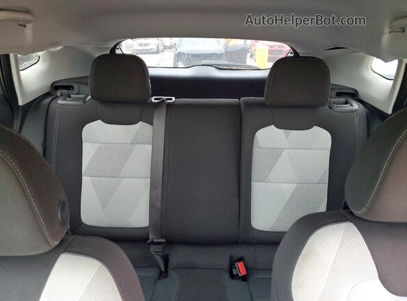 KL77LFEP6TC027301 2026 CHEVROLET TRAX Gray Vista de los asientos traseros